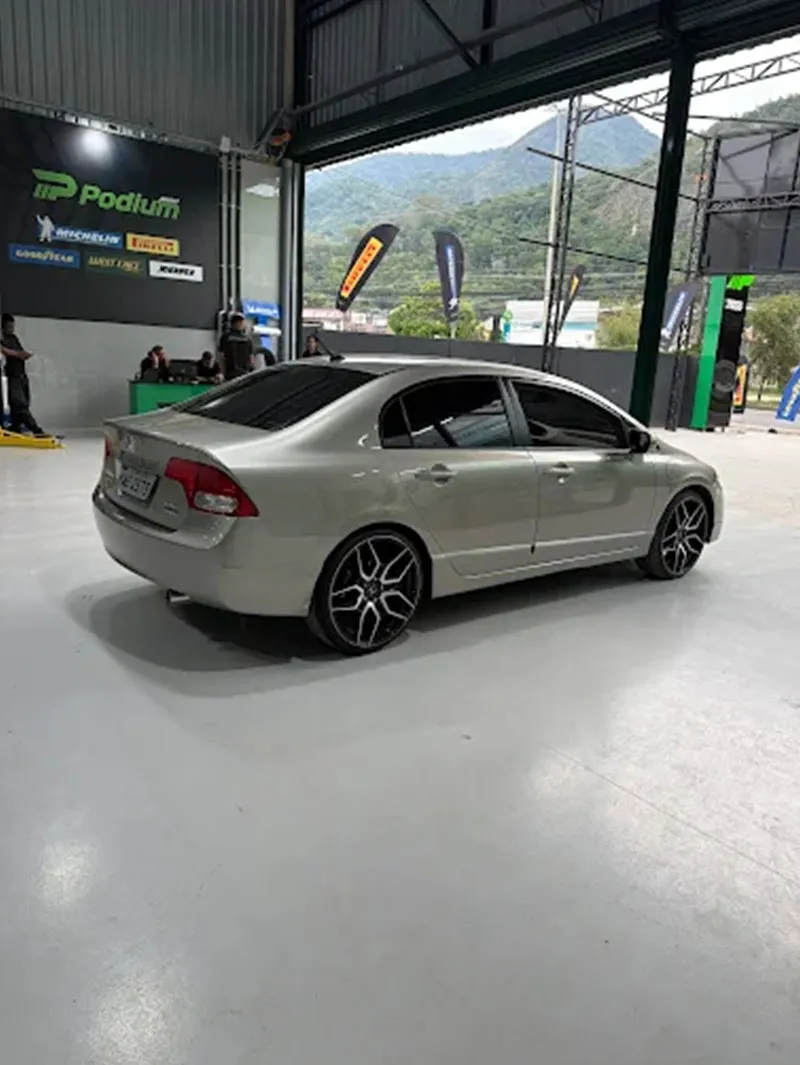 Estr. dos Bandeirantes, 7653<br>(Rio Centro - Nova Loja)
<br>Jacarepaguá<br>Rio de Janeiro - RJ <br> CEP: 22780-260 - 2