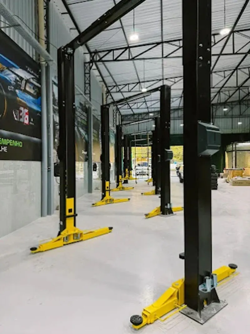 Estr. dos Bandeirantes, 7653<br>(Rio Centro - Nova Loja)
<br>Jacarepaguá<br>Rio de Janeiro - RJ <br> CEP: 22780-260 - 4